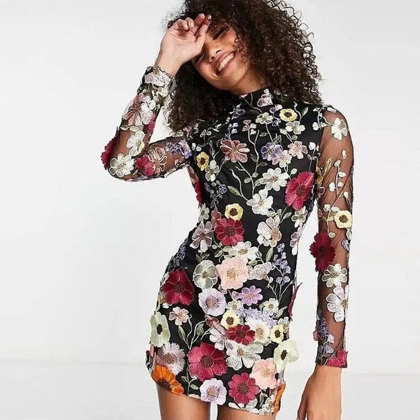 Gianna - Floral Bestickte Kleid